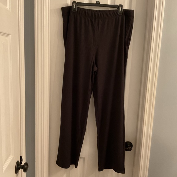Studio 1886 Textured Pull-On Pant - Picture 6 of 8